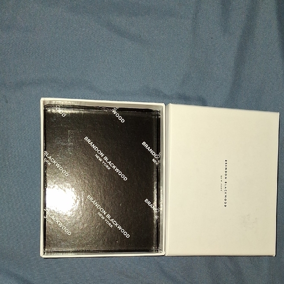 Brandon Blackwood Black Card Holder with Gold Trim - Picture 7 of 9